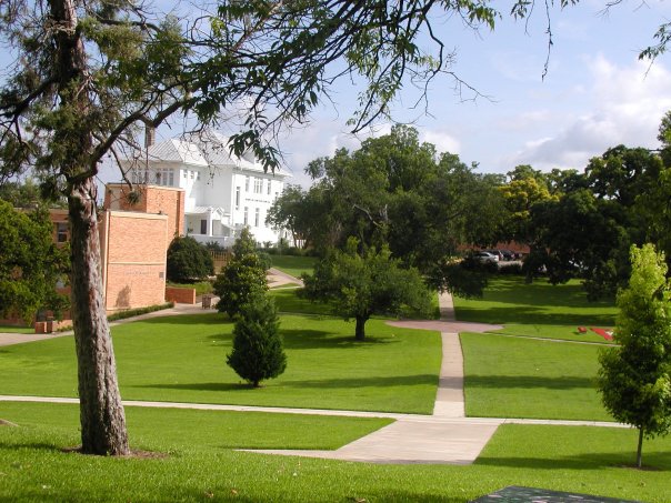 Huston-Tilltson University (pictured above) is collaborating with the Oden institute to design a new computational engineering undergraduate course.
